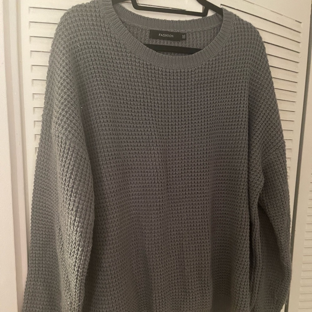 Super comfy sweater size XXL